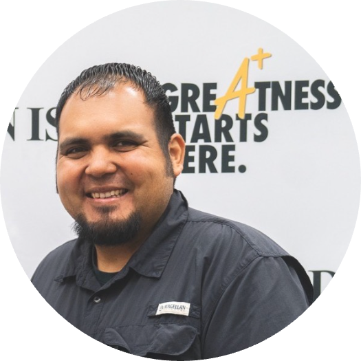 Go to the profile of Luis Serna