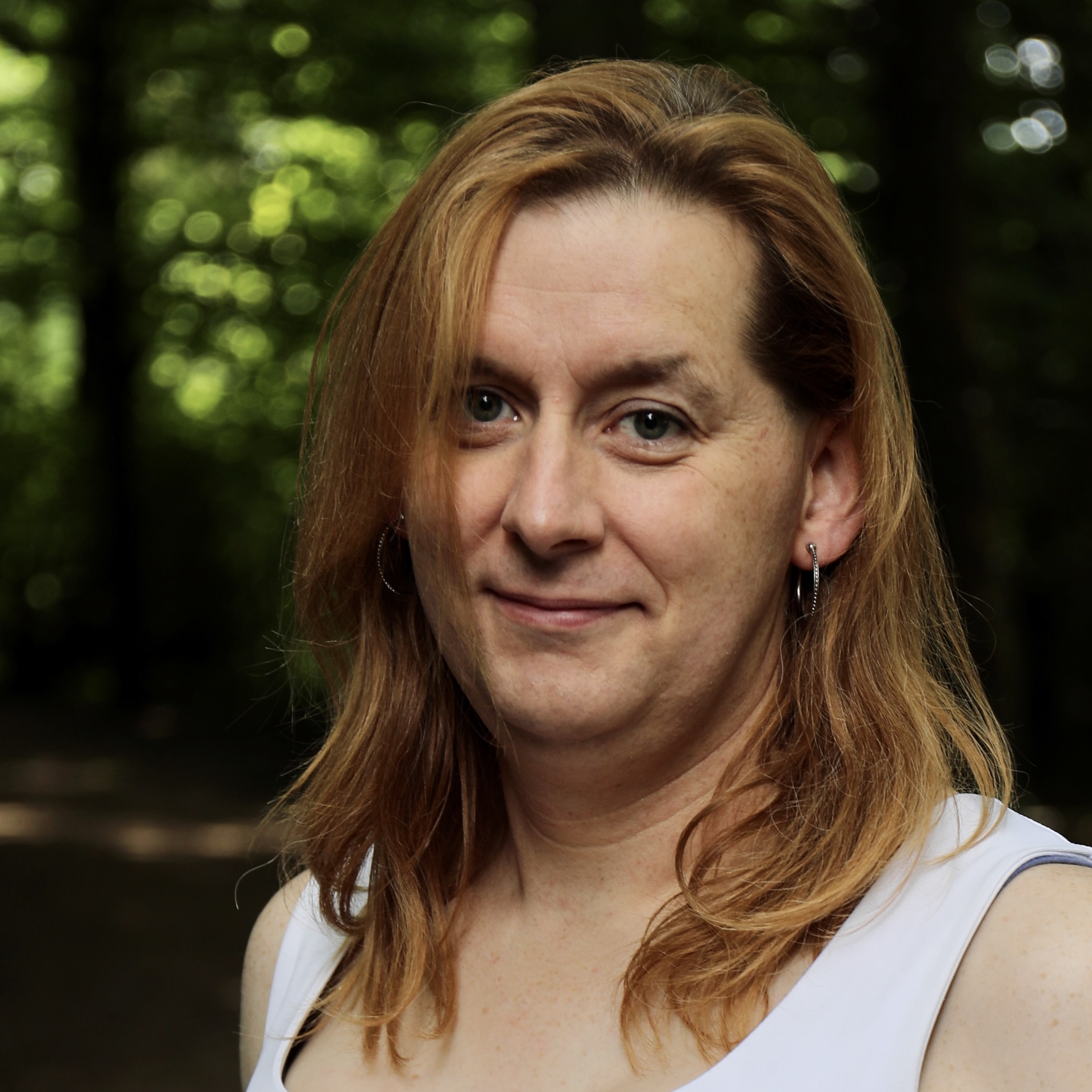 Go to the profile of Samantha Davis