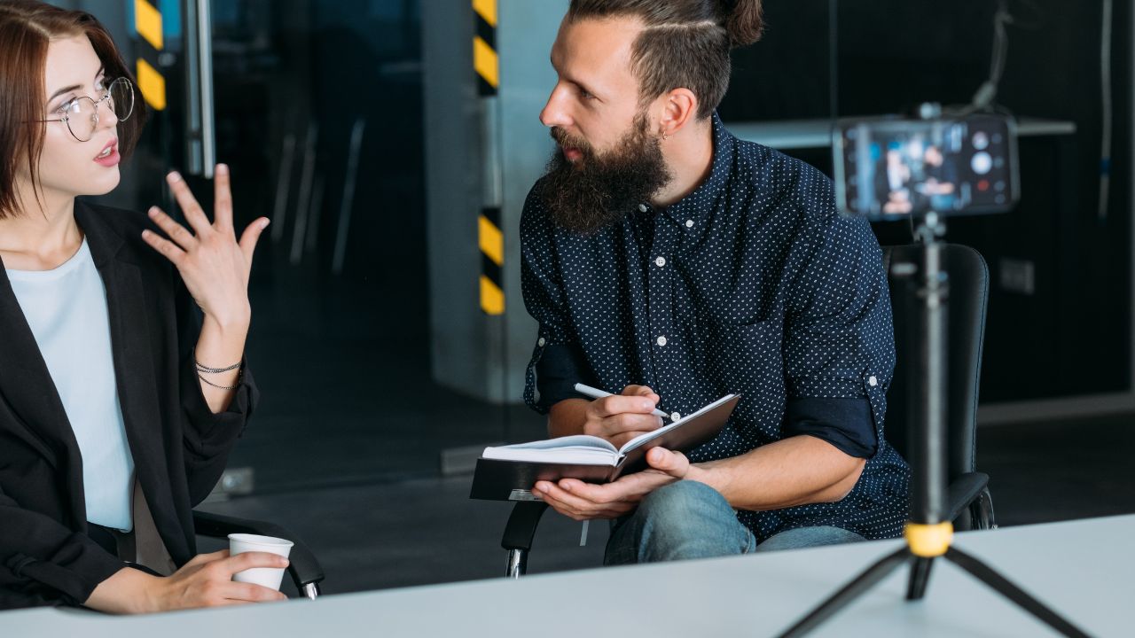 Cómo trabajar con influencers y medios en ferias AV