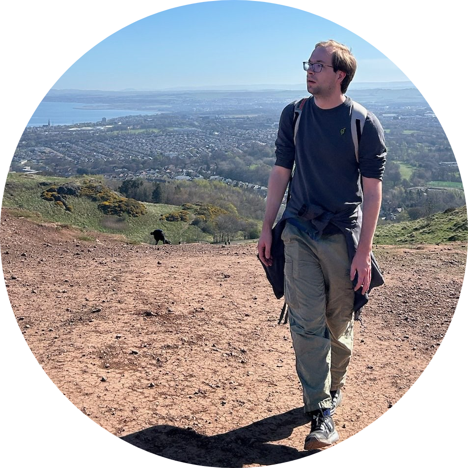 Go to the profile of Oliver Righton