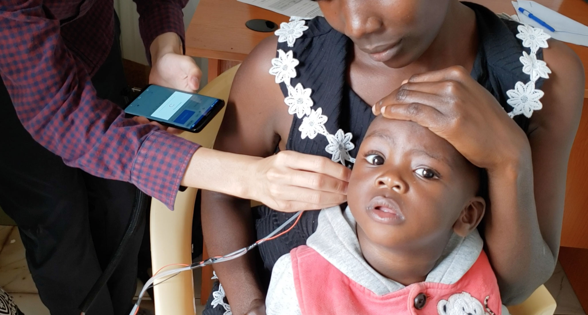 Otoacoustic emission testing with earphones