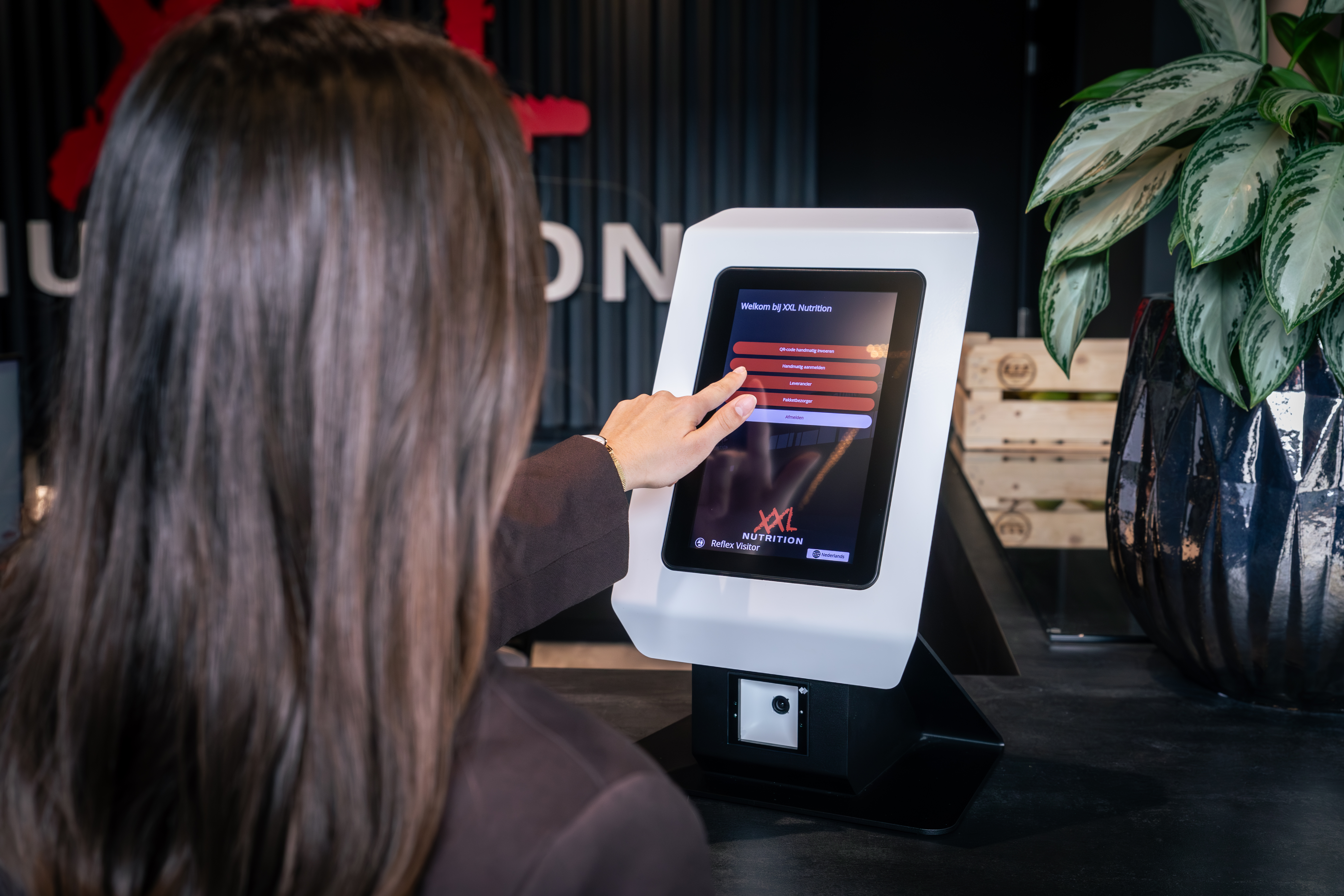 Smart meeting room management and professional visitor management at XXL Nutrition