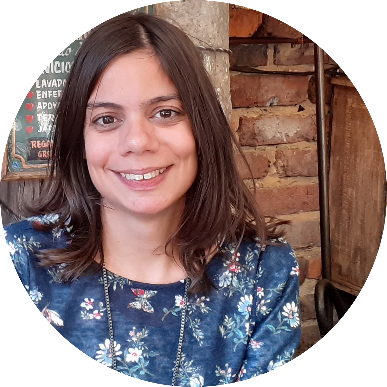 Go to the profile of Claudia