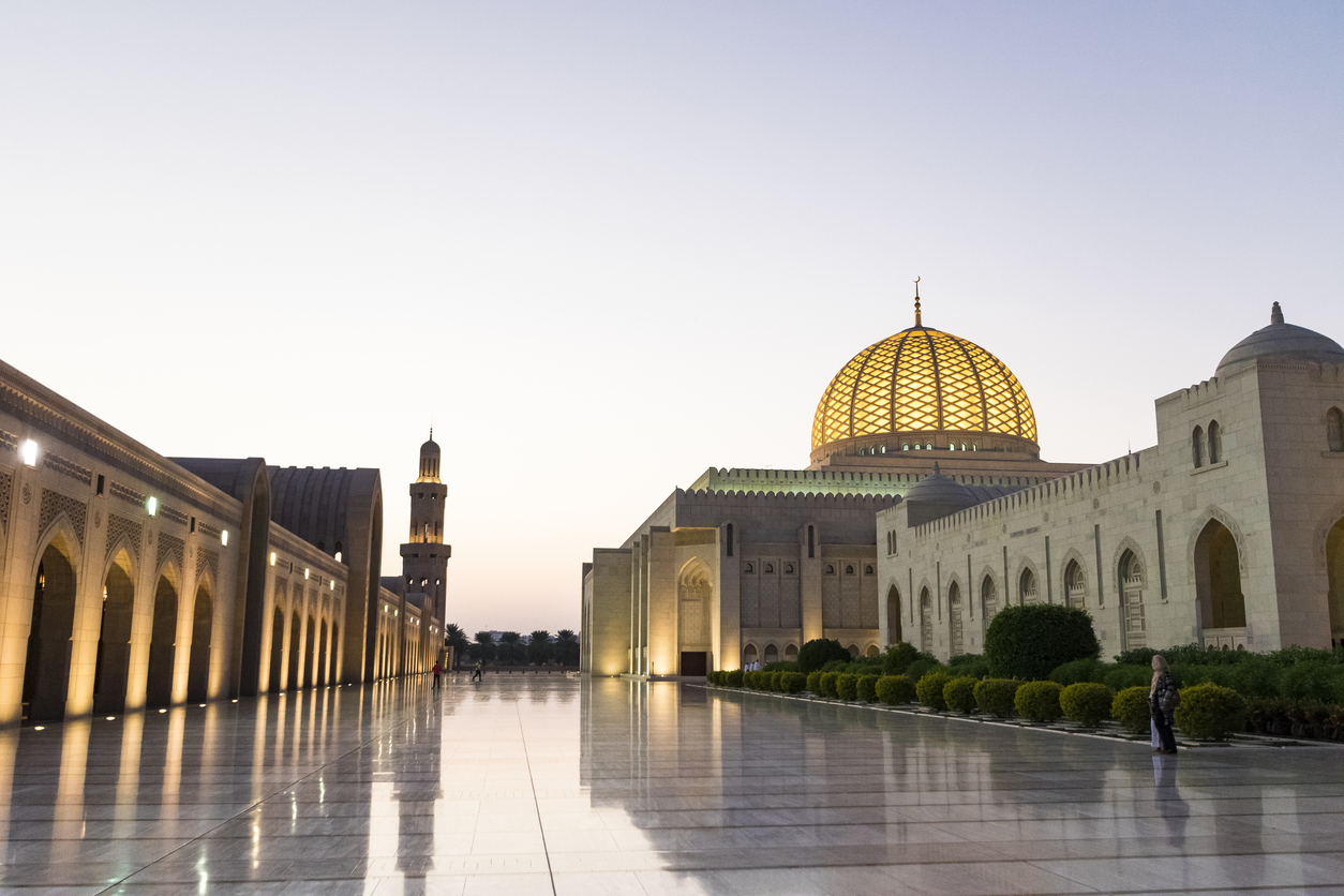 Oman: Labor Market Test to be Required for Oil and Gas Sector Employees