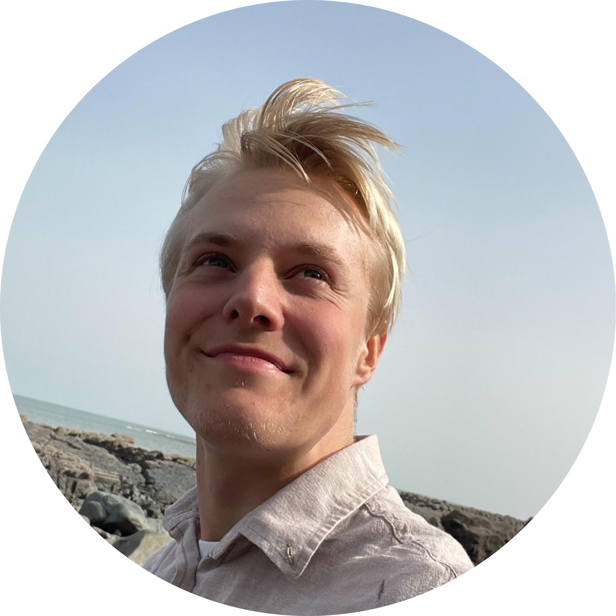 Go to the profile of Axel Morgan