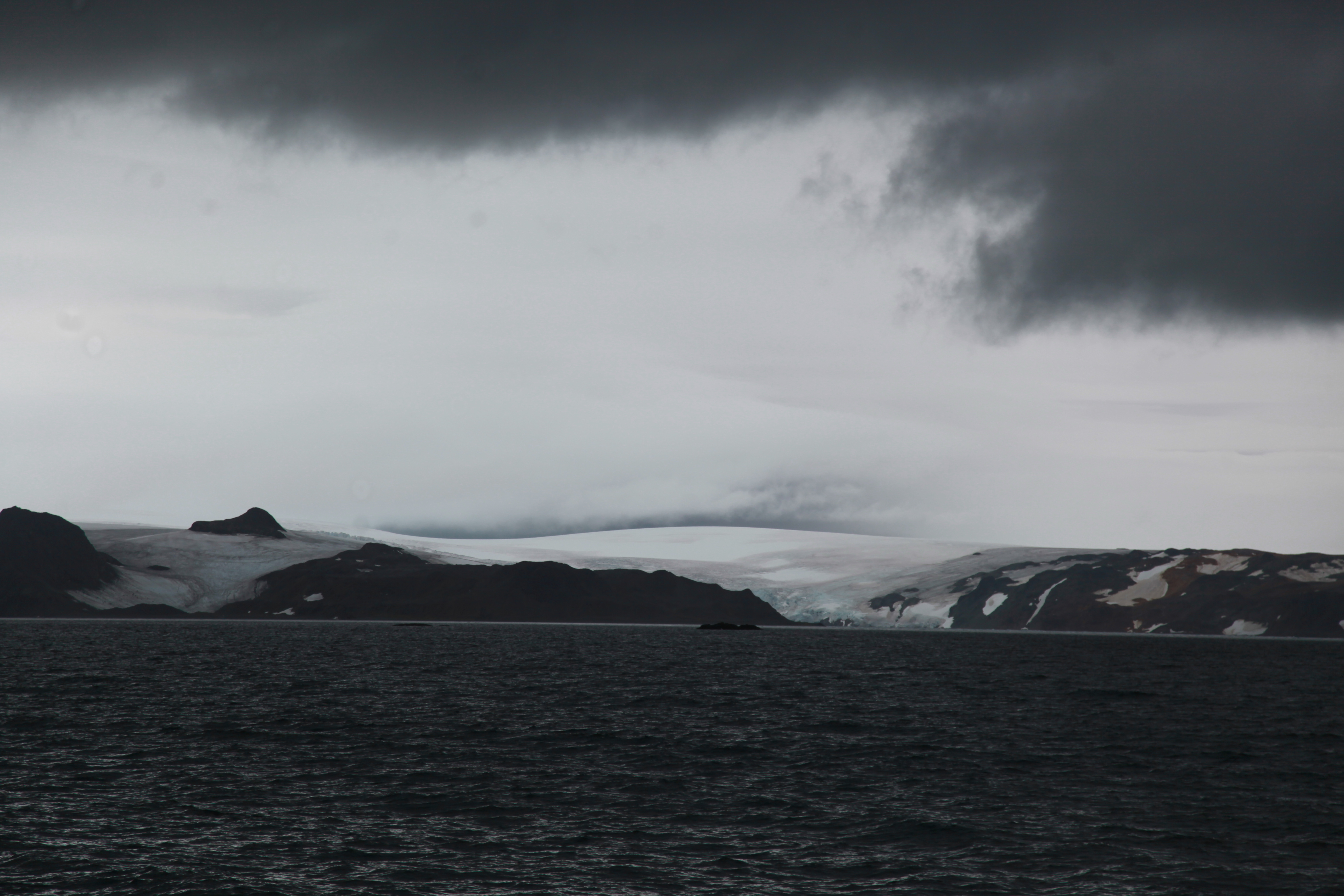 A new high temperature record of 18.3°C on the Antarctic continent