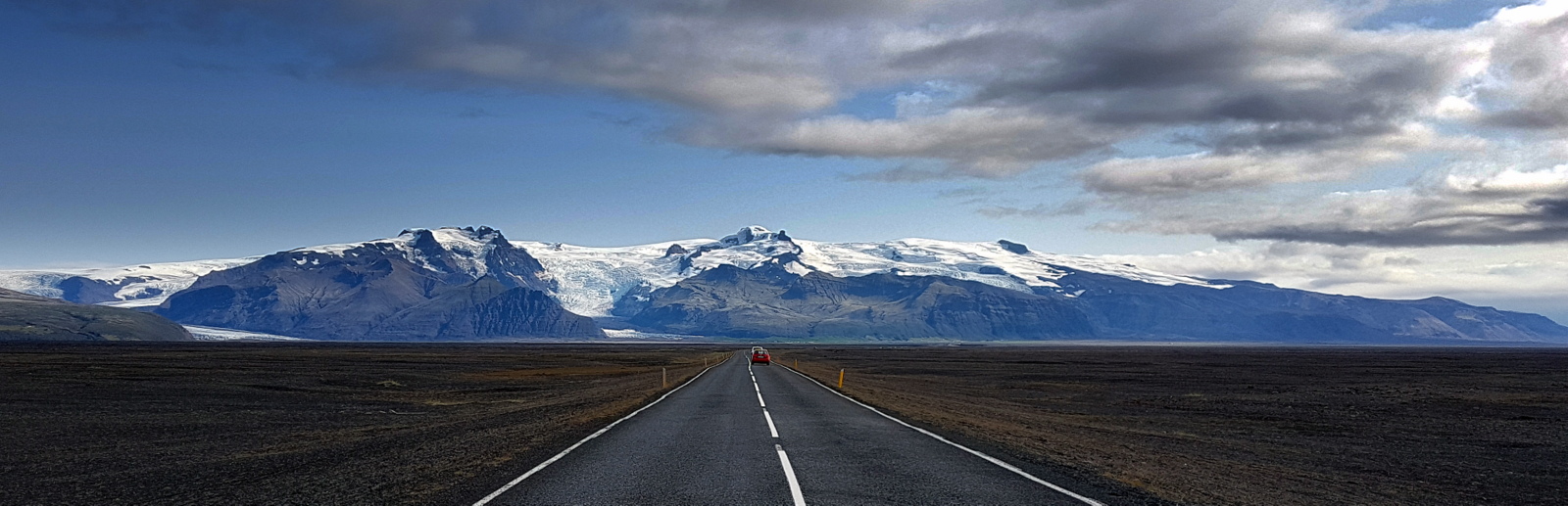 Insights into the reawakening of Öræfajökull volcano, Iceland
