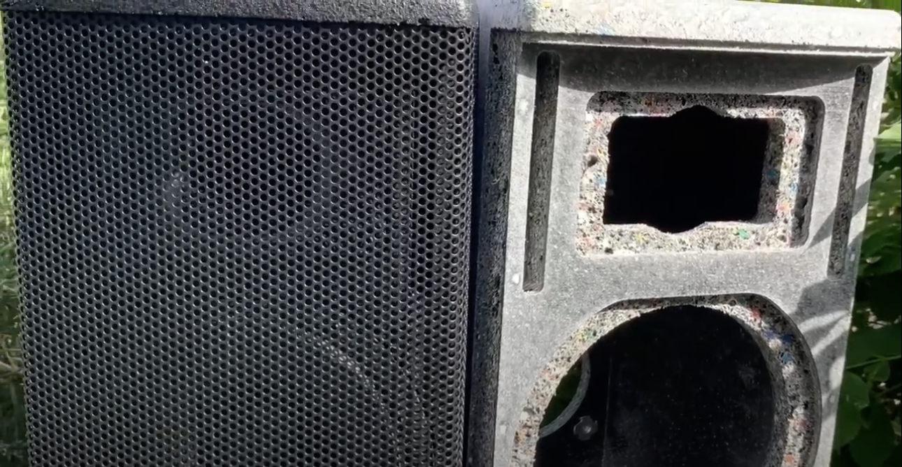 This loudspeaker is made from recycled plastic