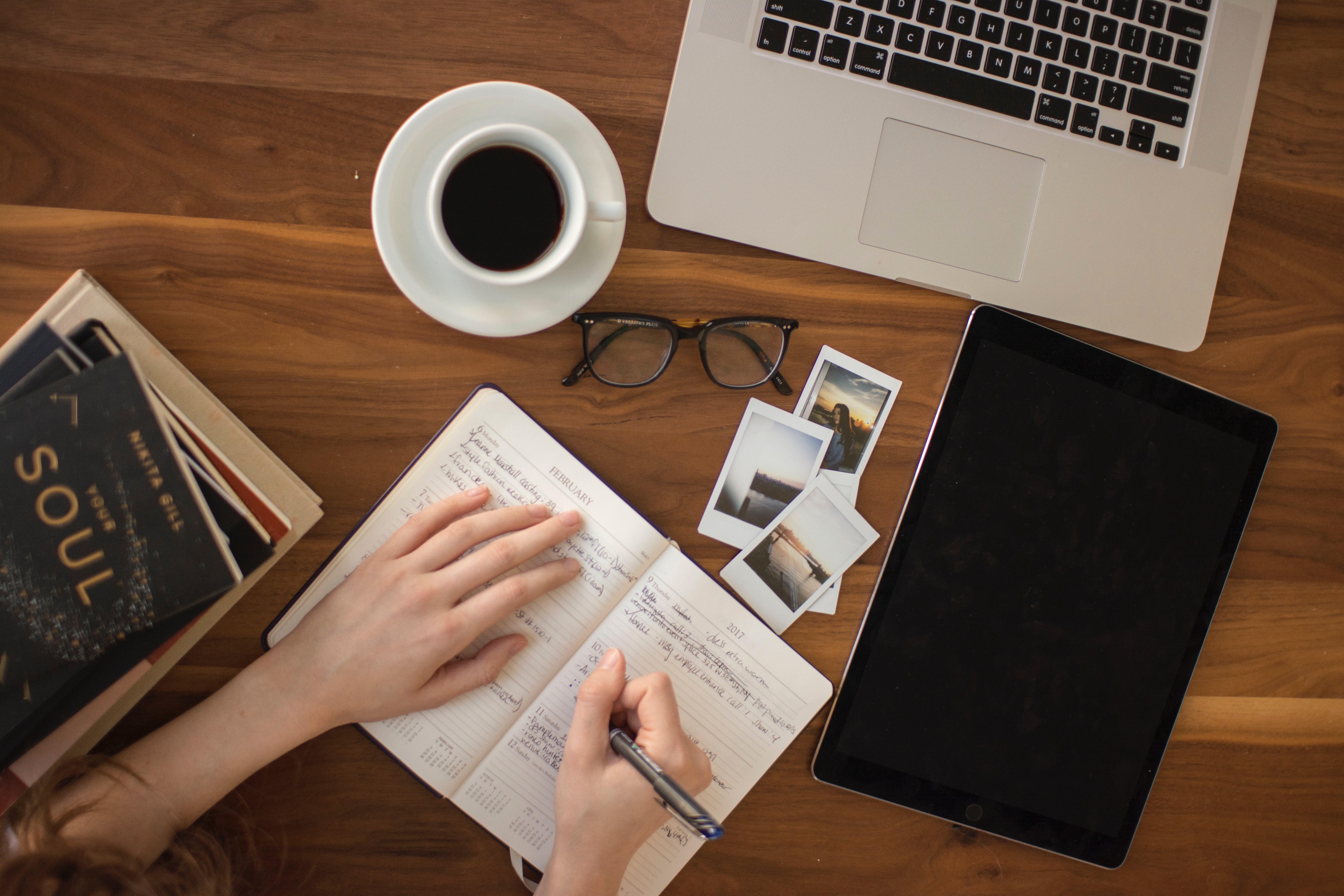 Tips for Remote Working On the Move: A Guide for Remote Workers