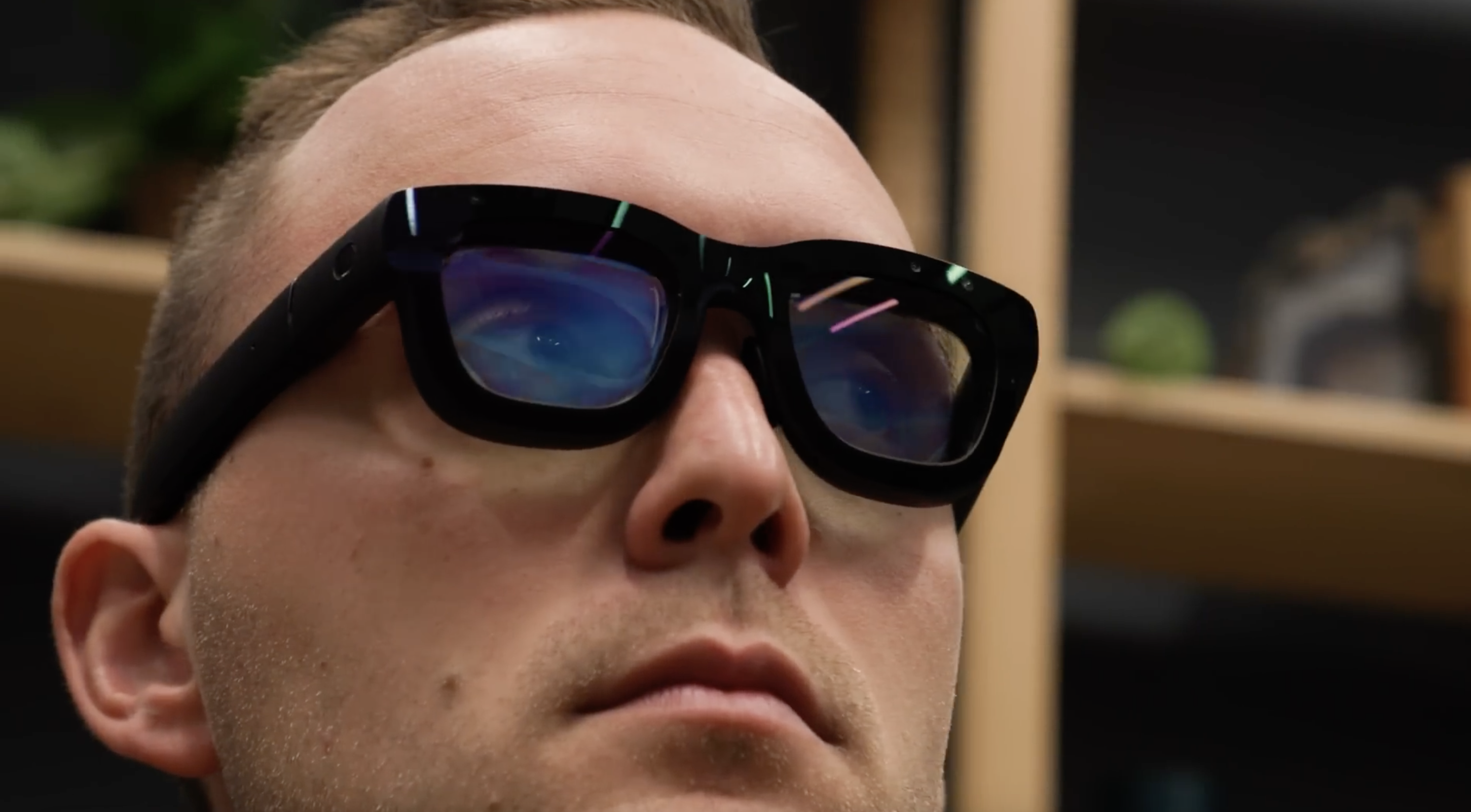 Meta's Prototype AR Glasses Have Micro LED Projectors