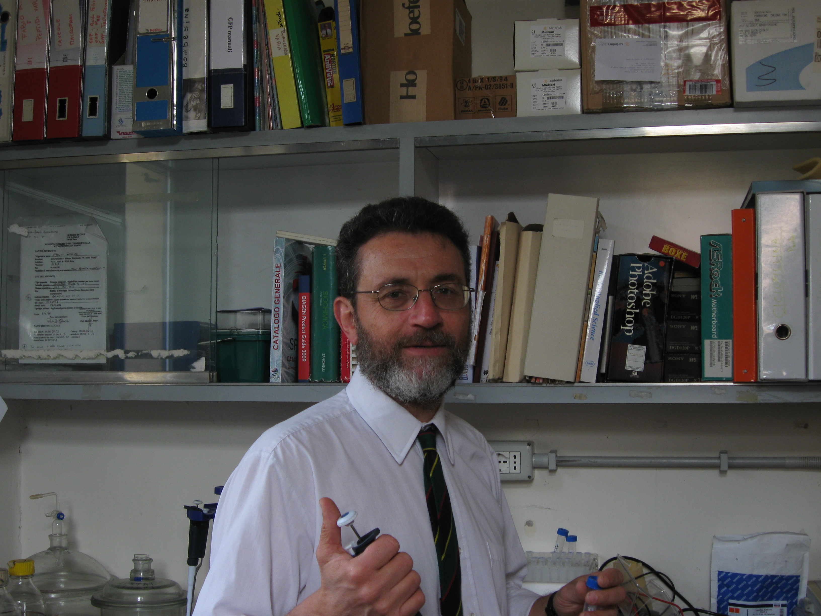 Go to the profile of Andrea Bellelli