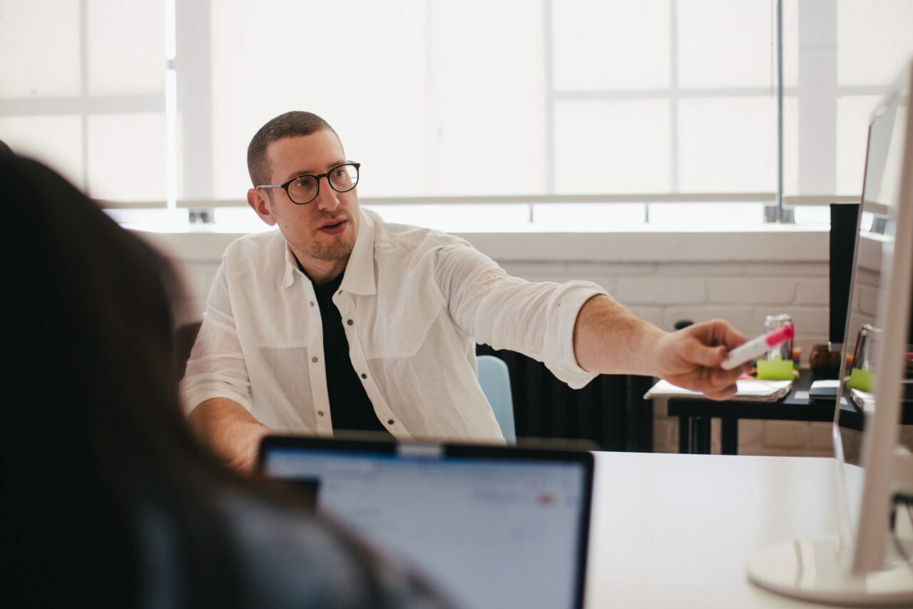 Community-led growth: what it is and how to apply it in your business