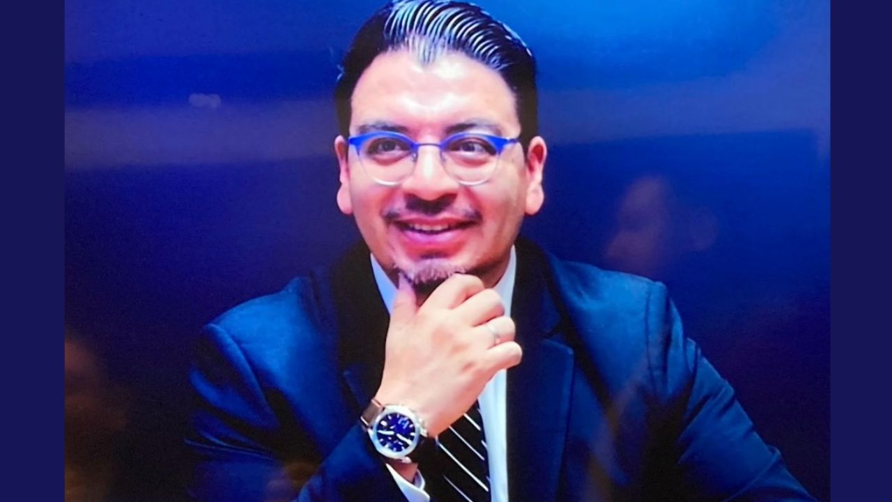 Victor David Barraza Islas aplica su CTS en educación 