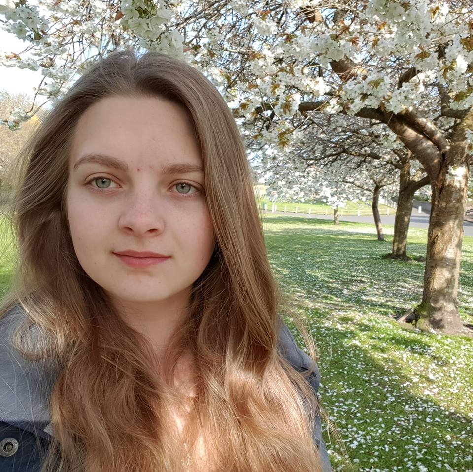 Go to the profile of Annie Layhe