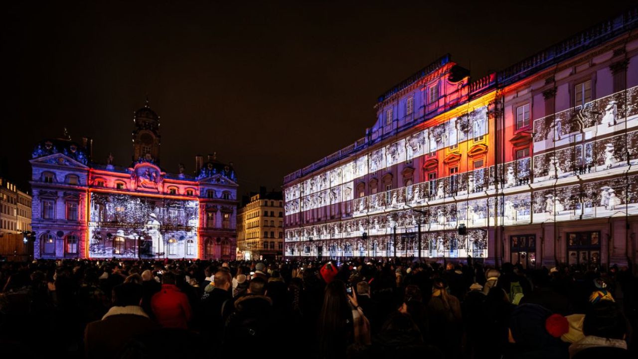 Groupe Novelty Wows Millions at Festival of Lights