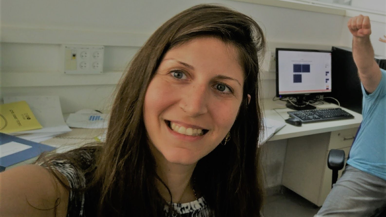 Go to the profile of Maayan pour