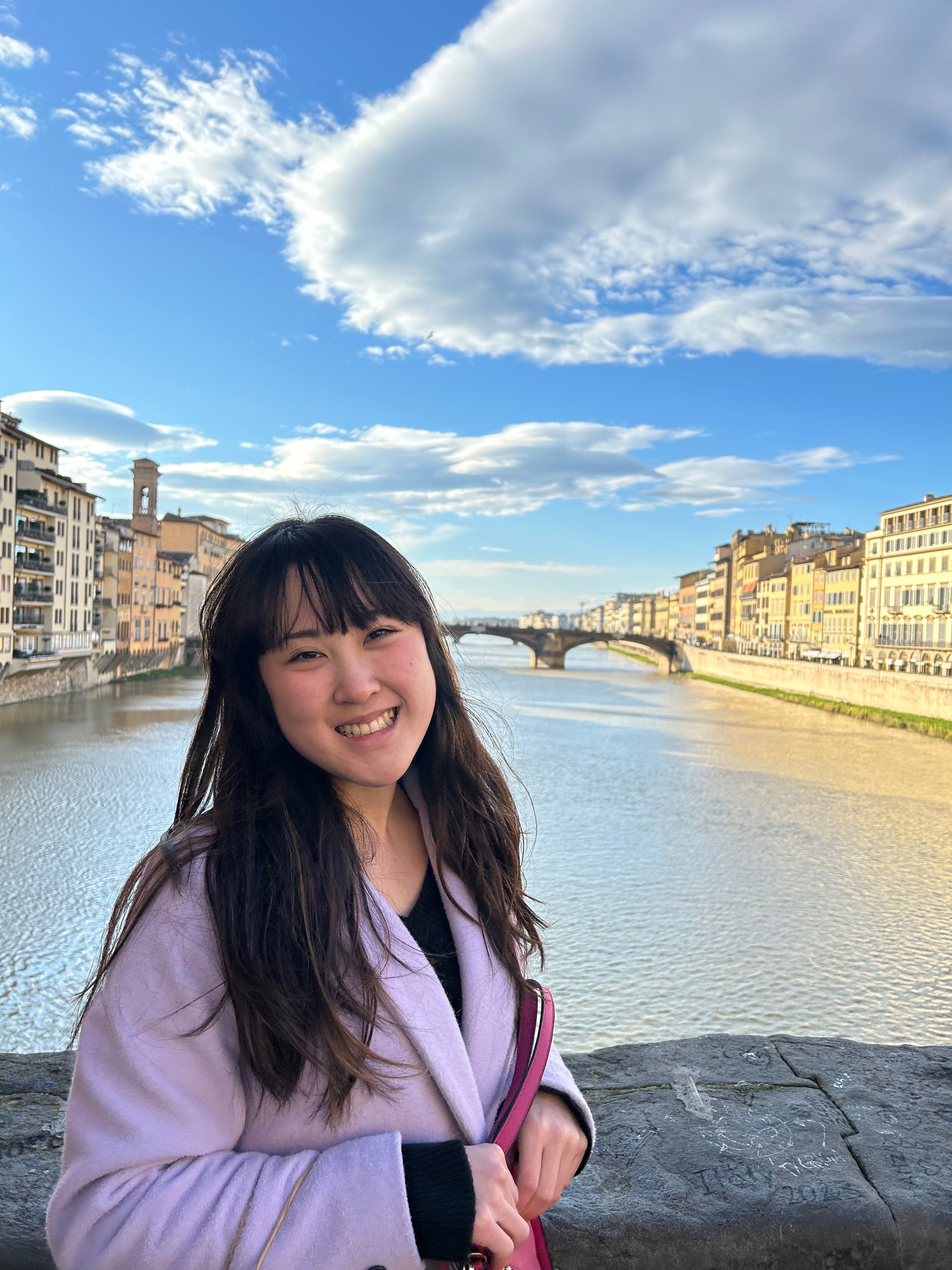 Go to the profile of Yoshino Homma