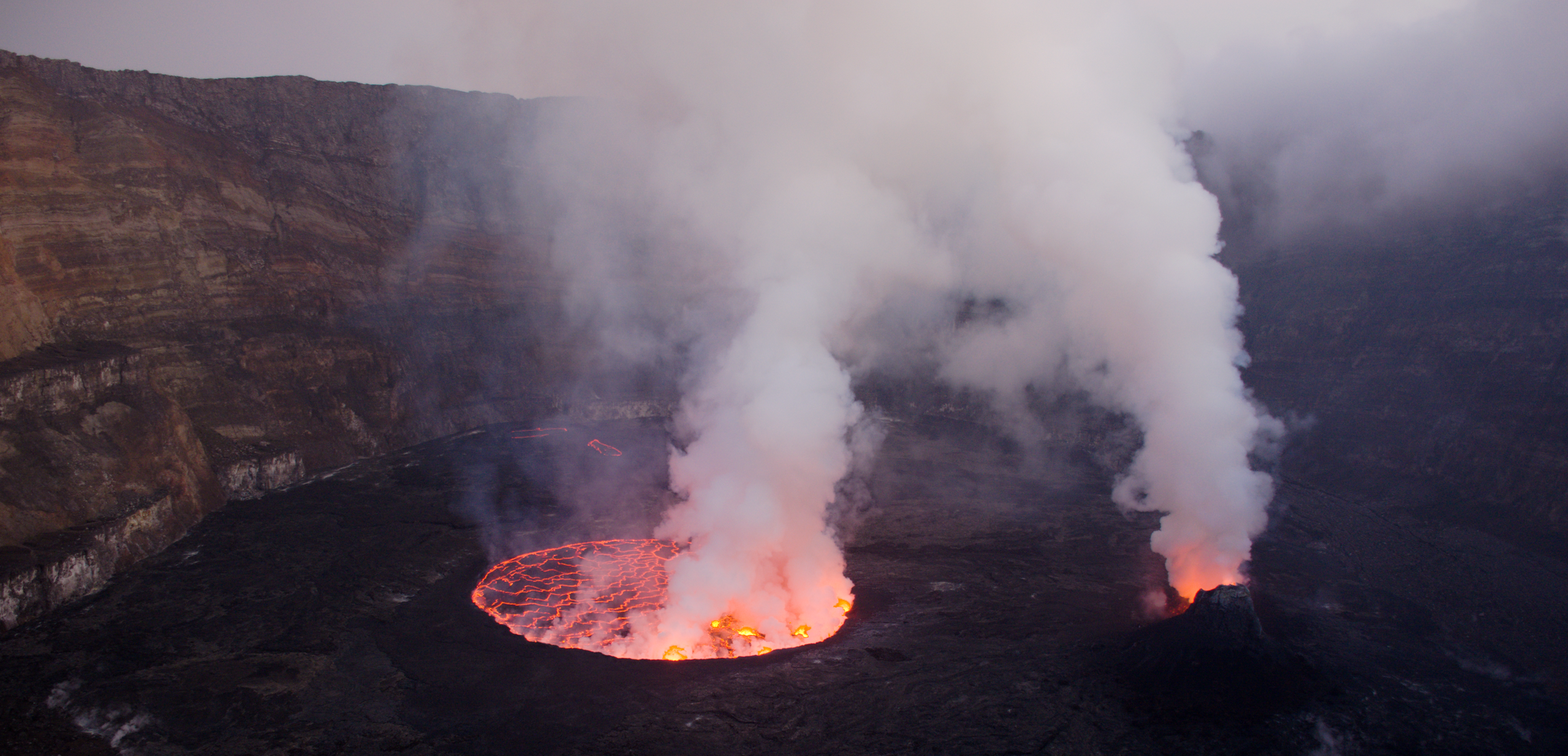 Carbon increases with depth of melting in  Earth’s upper mantle