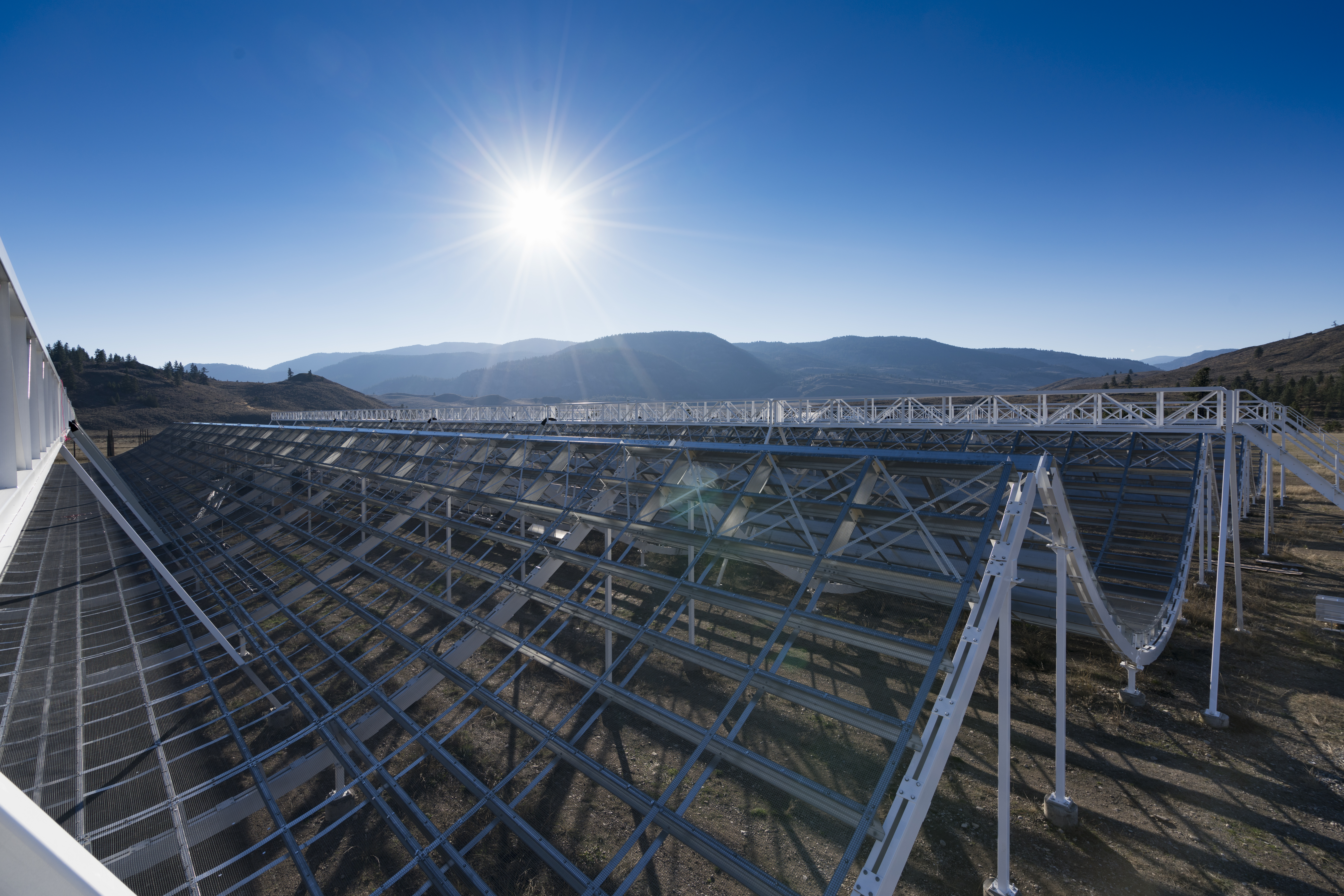 Precursors to new waves of fast radio bursts