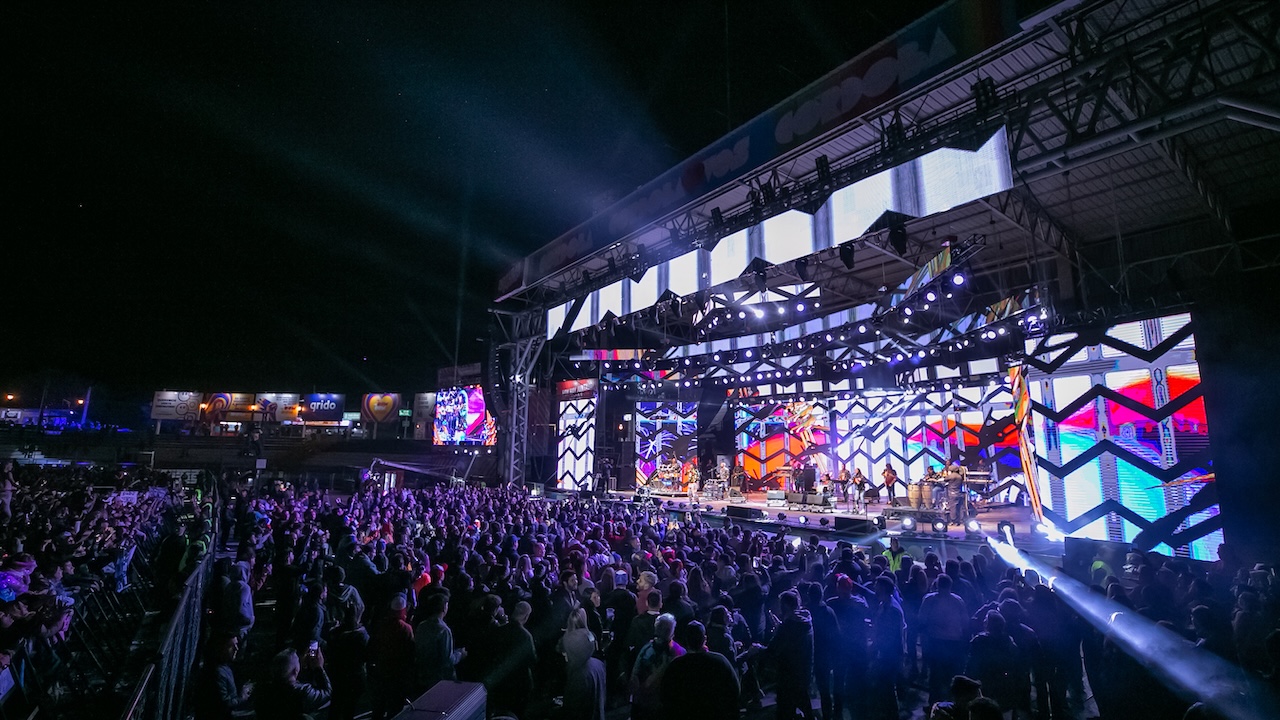 Pantallas LED: ¿fijas o móviles? 