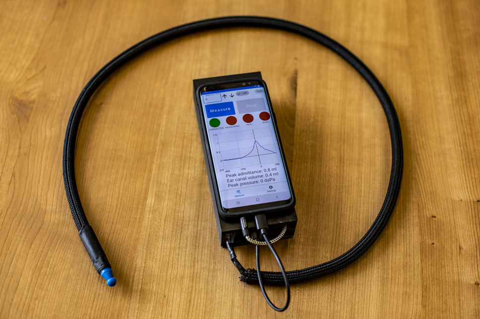 Computing for Audiology: Smartphone tympanometer for diagnosing middle ear disorders