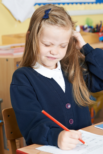 How to recognise and treat headlice