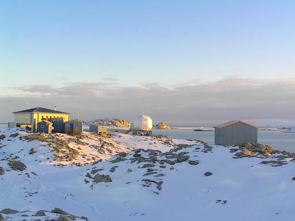 Increasing ocean wave energy observed in Earth’s seismic wavefield since the late 20th century