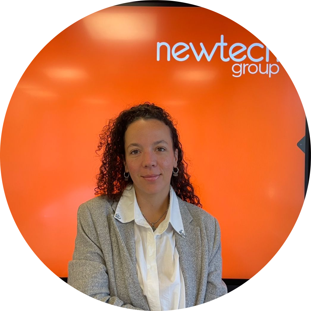 Go to the profile of Camila Chavarri