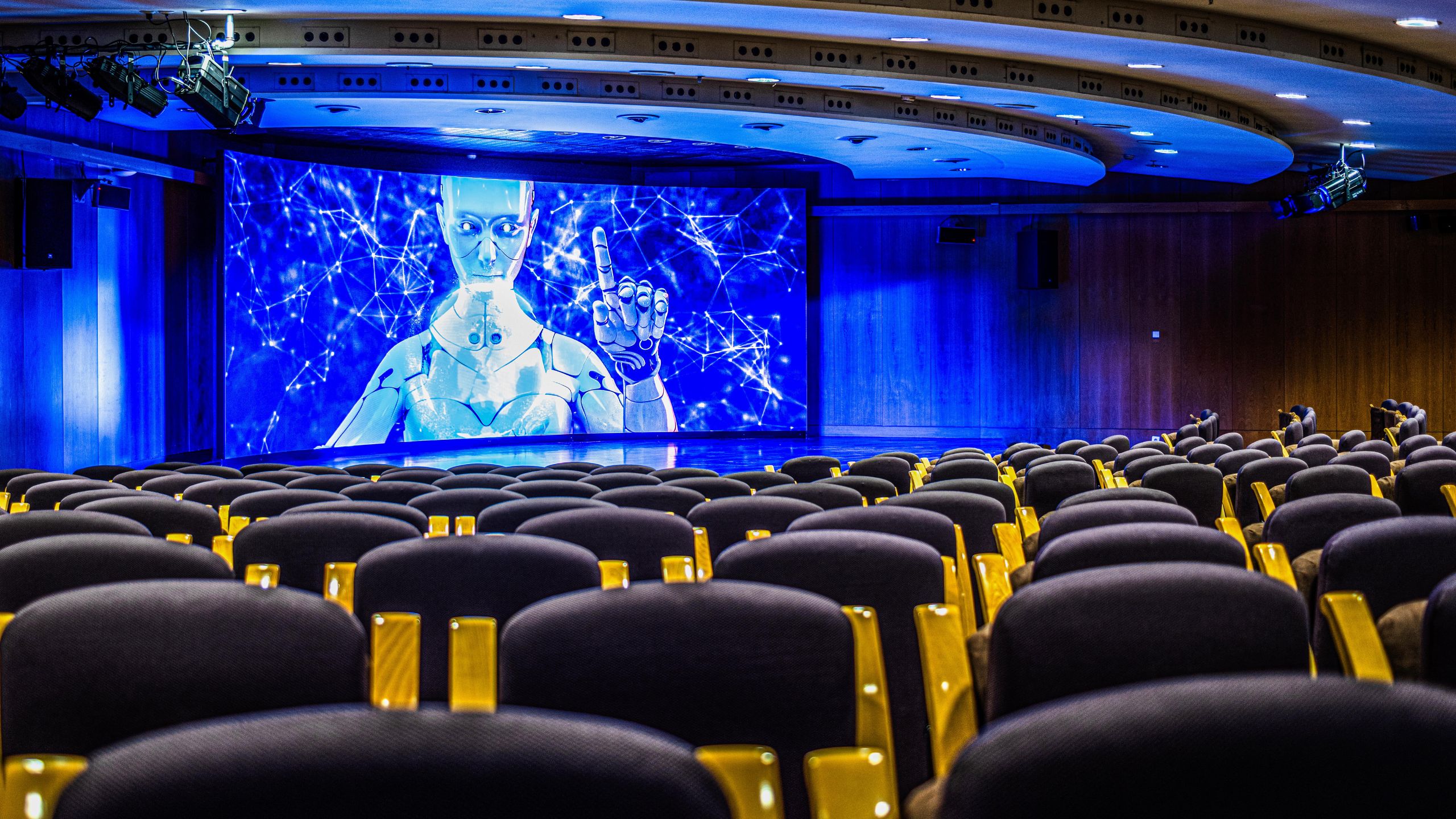 Elevating the Event Experience: Transforming the Auditorium of the Congress Center World Trade Center (WTC) into an Inspired Space.