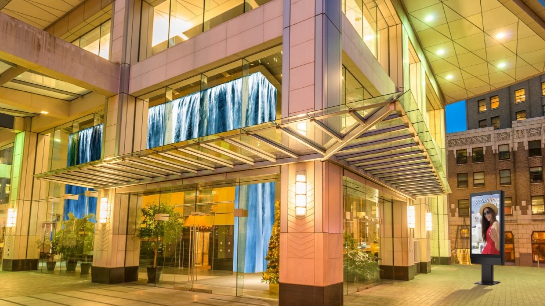 How Technology Enhances the Visitor Journey