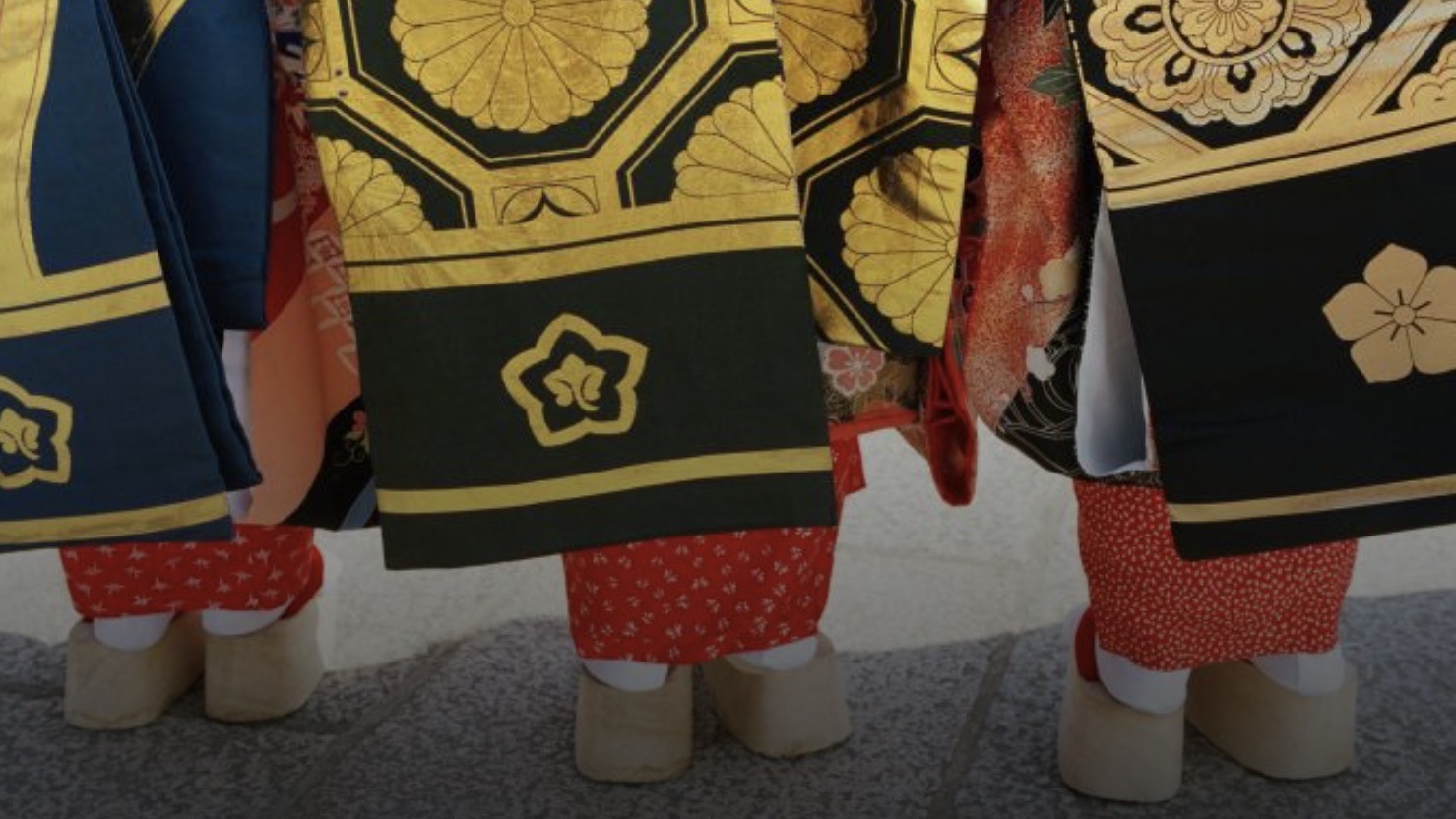 The power of social norms, rules to make or break