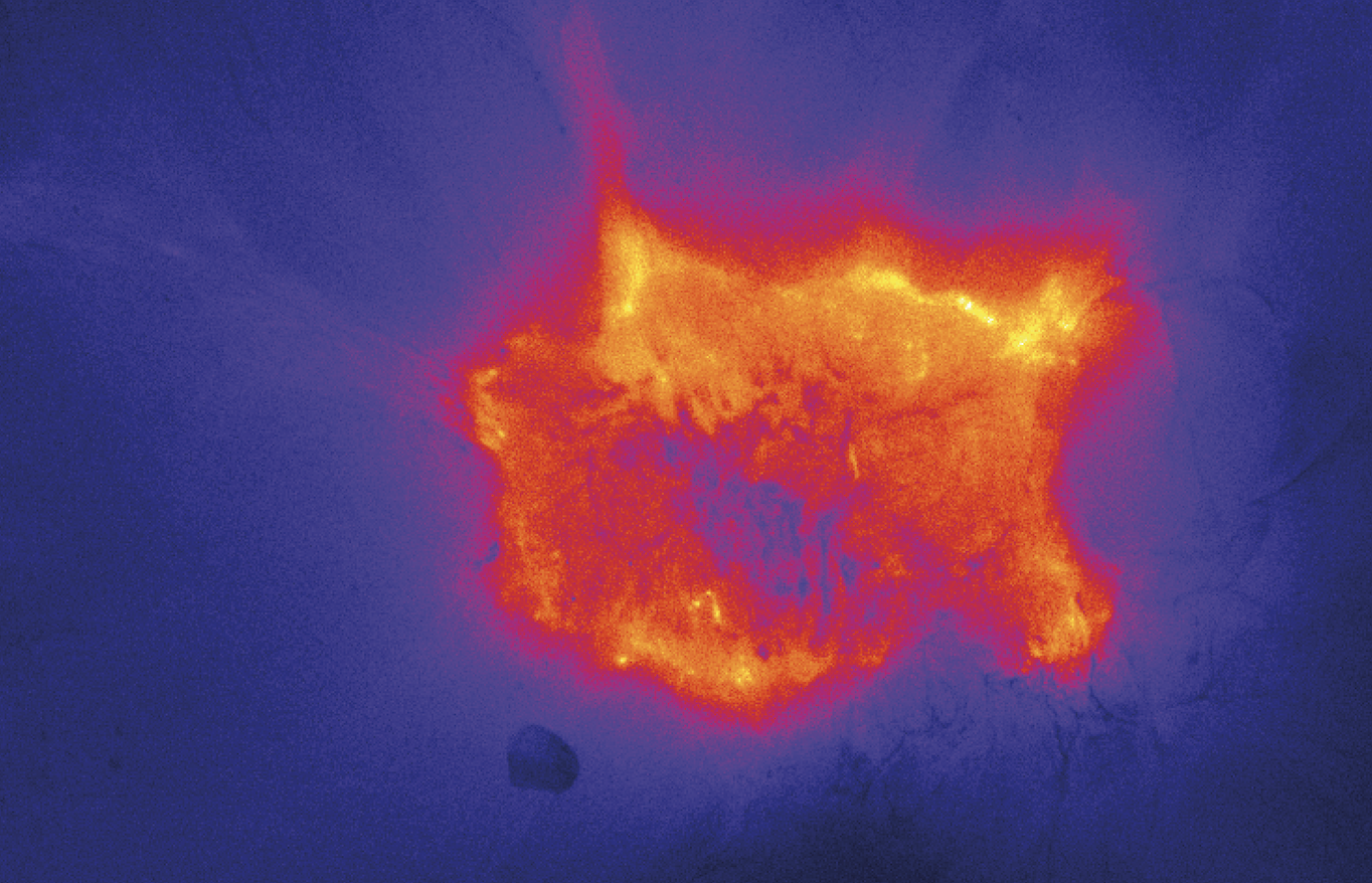 Exploiting metabolic acidosis in solid cancers using a tumor-agnostic pH-activatable nanoprobe for fluorescence-guided surgery