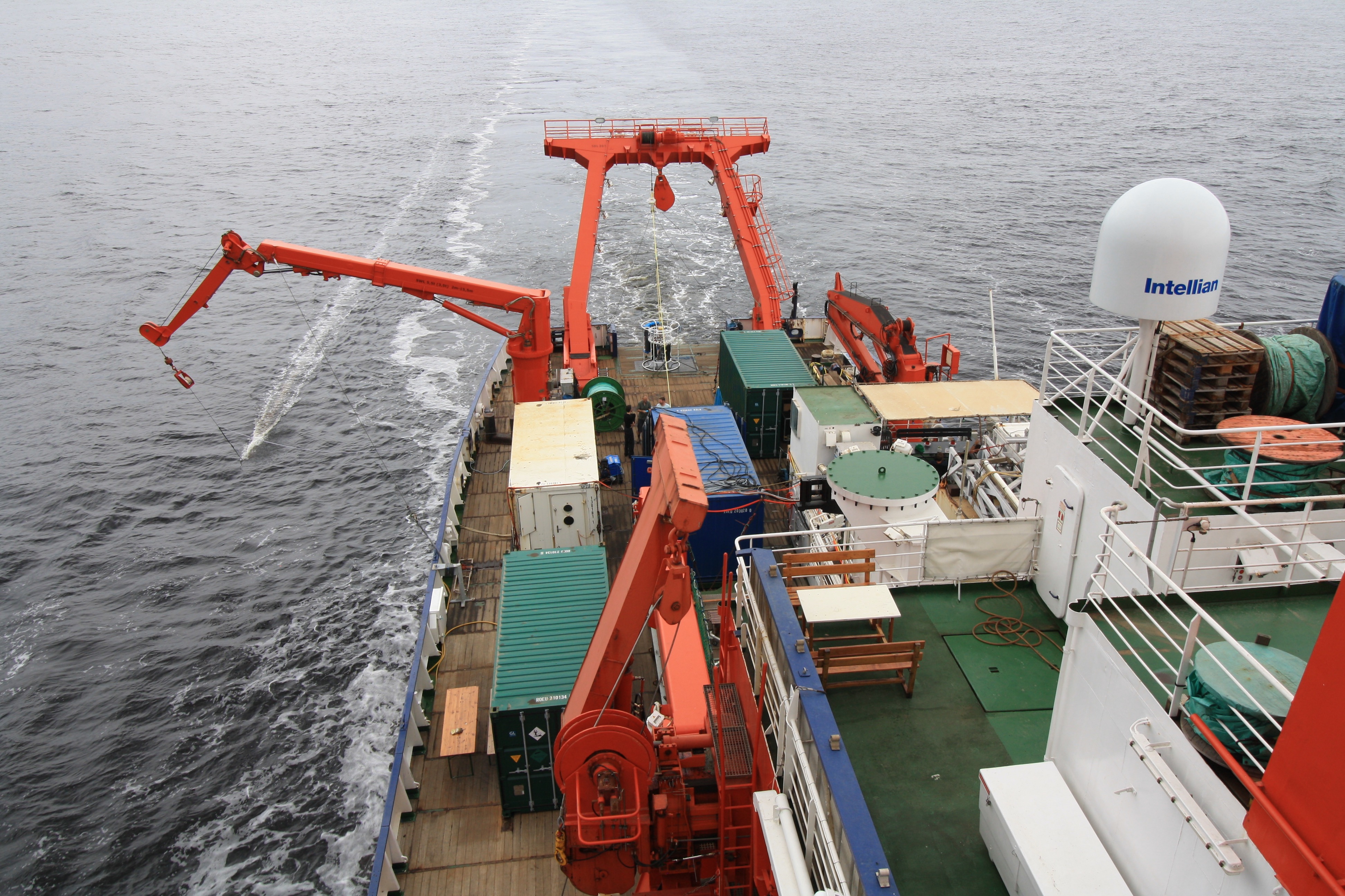 Nutrient co-limitation in the ocean