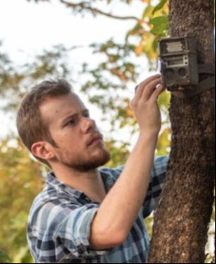 Go to the profile of Tom