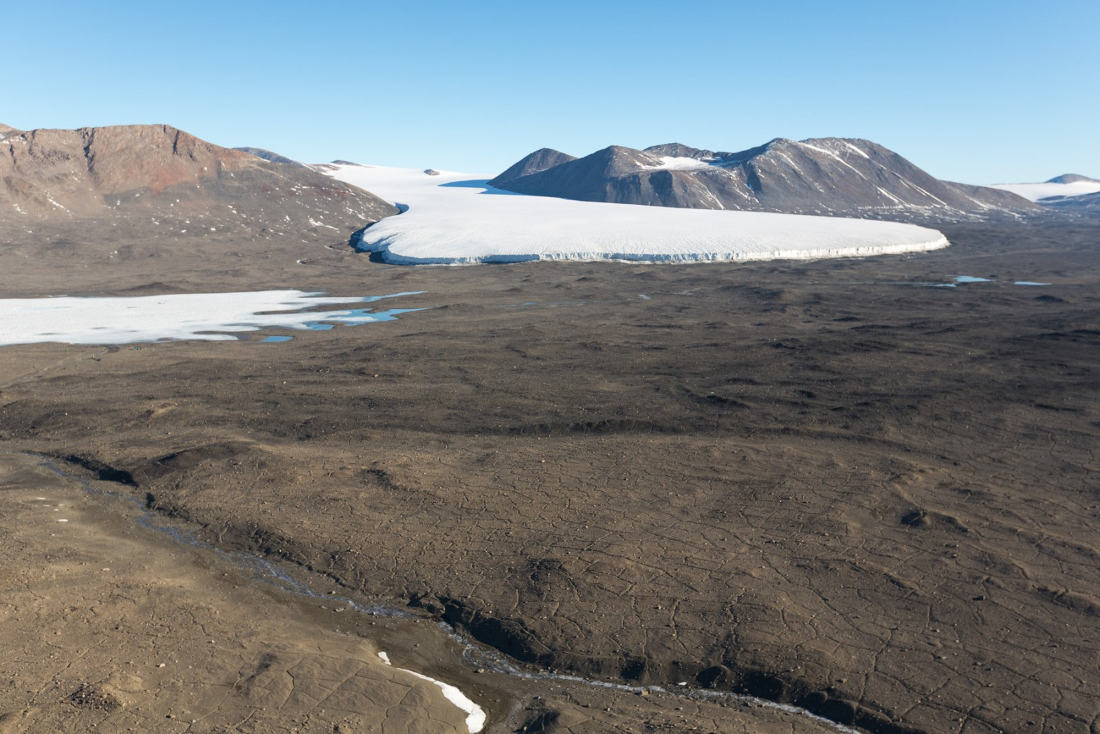  Project Outline: Uncovering the Viral Ecology of Antarctic Soil Microbial Communities 
