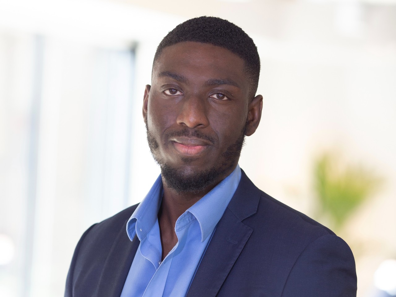 Myron Jobson, Senior Personal Finance Analyst, ii