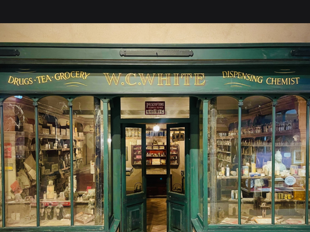 Theme park’s £20k Victorian pharmacy set to be flogged