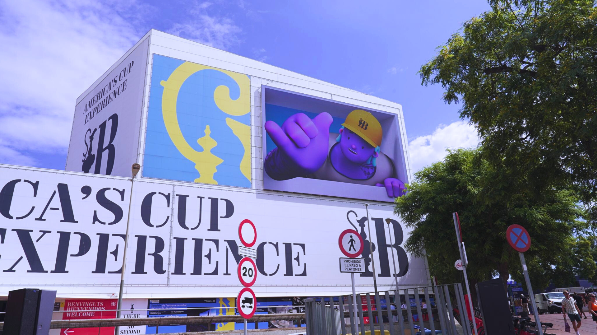 LED DREAM Group installs Barcelona's first Outdoor LED Screen, specifically designed for the America's Cup