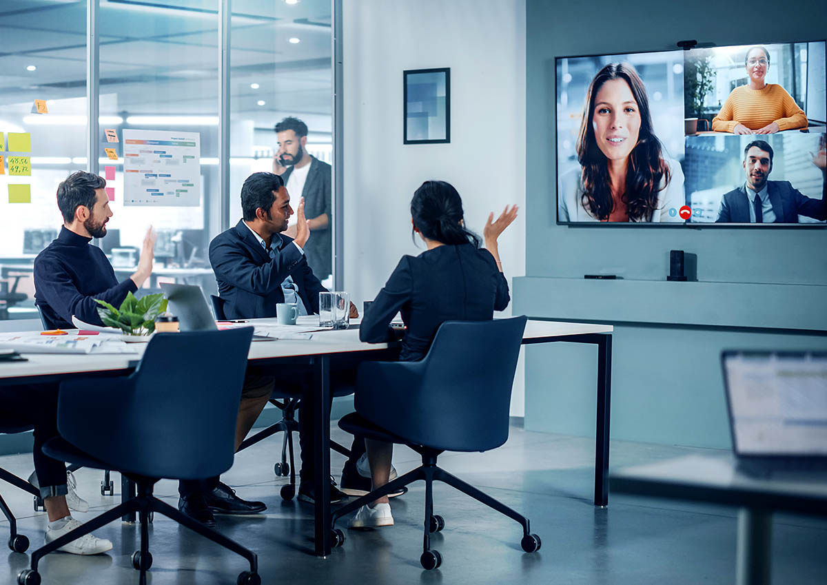 Hybrid Meeting Space Solutions Guide