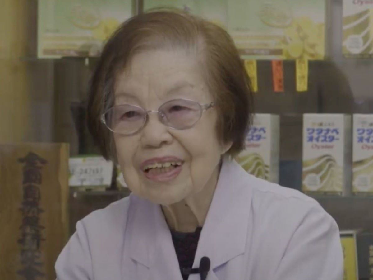 How old is the world’s oldest pharmacist?