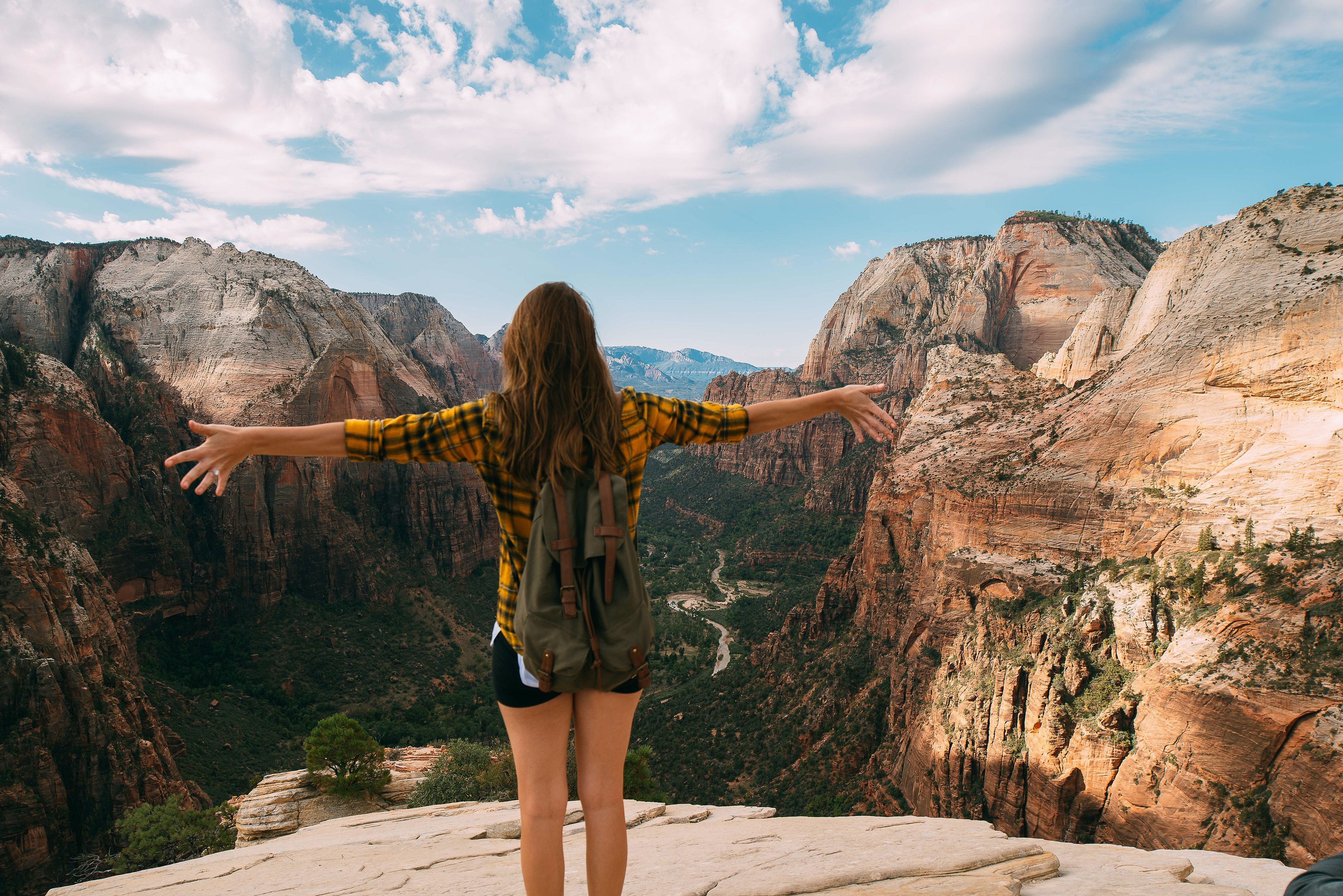 How to keep your work motivation high: feel connected!