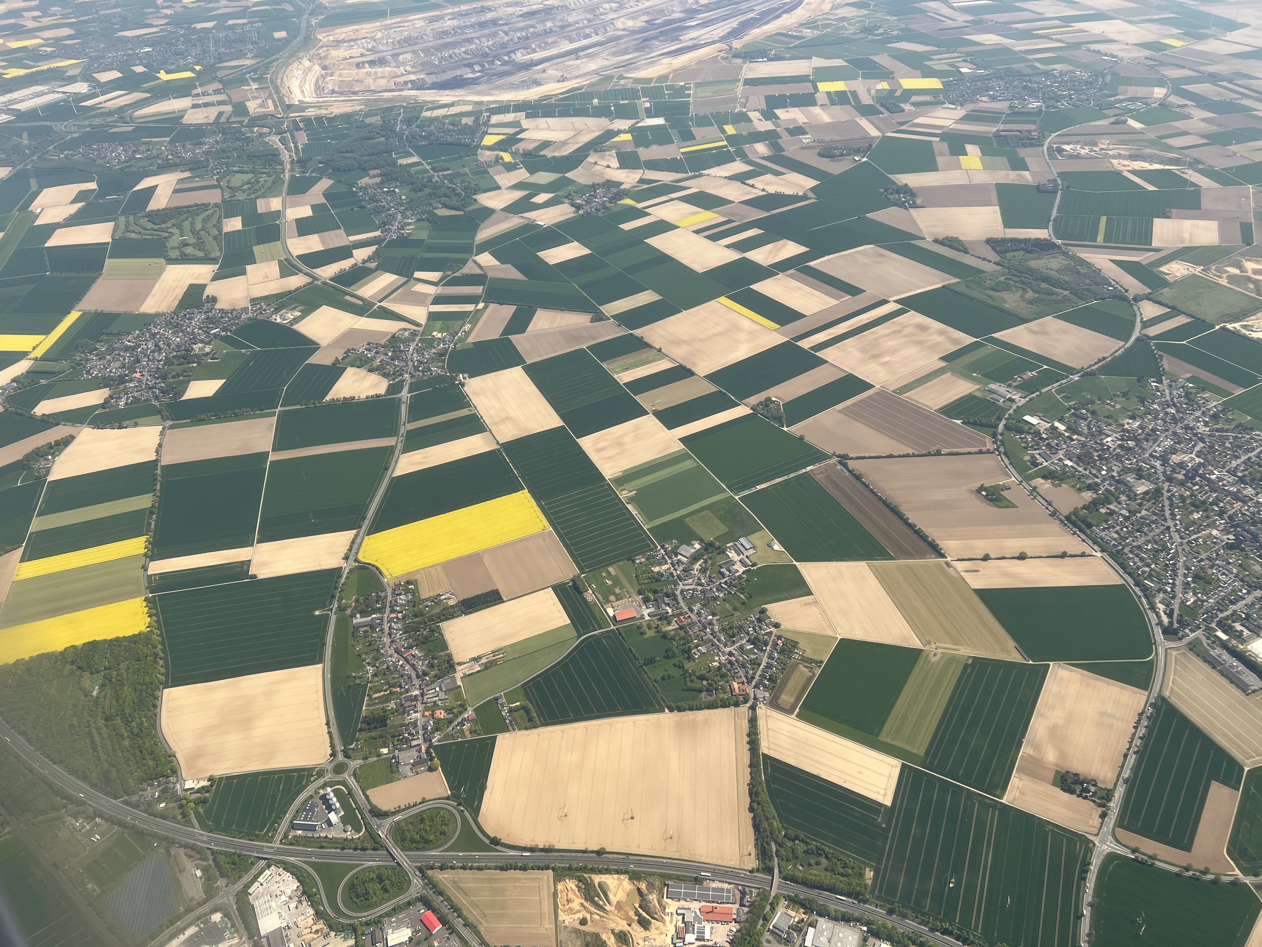 Impact of the COVID-19 lockdown on air quality and health risk
