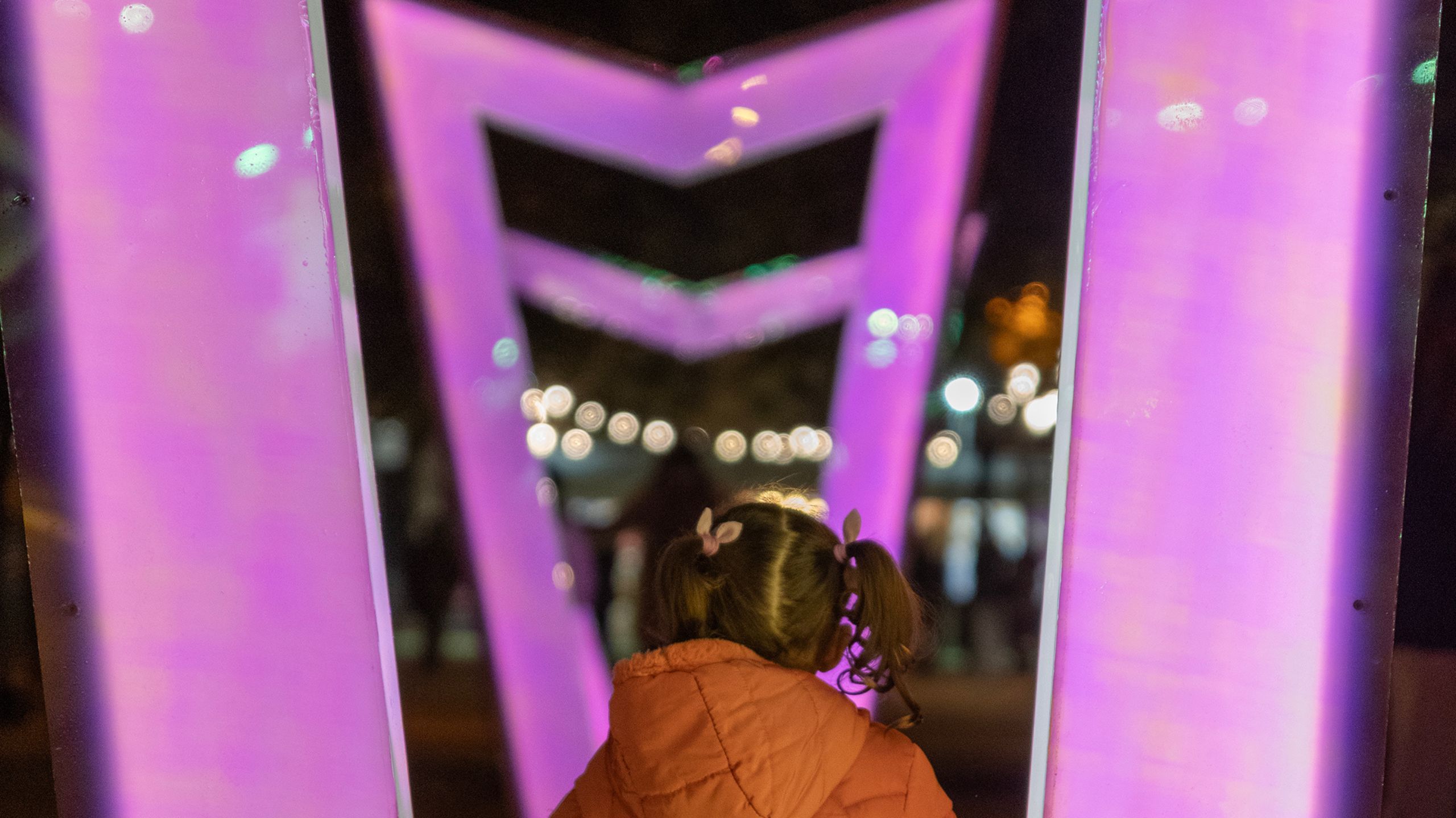 Grandes esculturas luminosas y figuras artísticas de Luz iluminan Barcelona esta Navidad