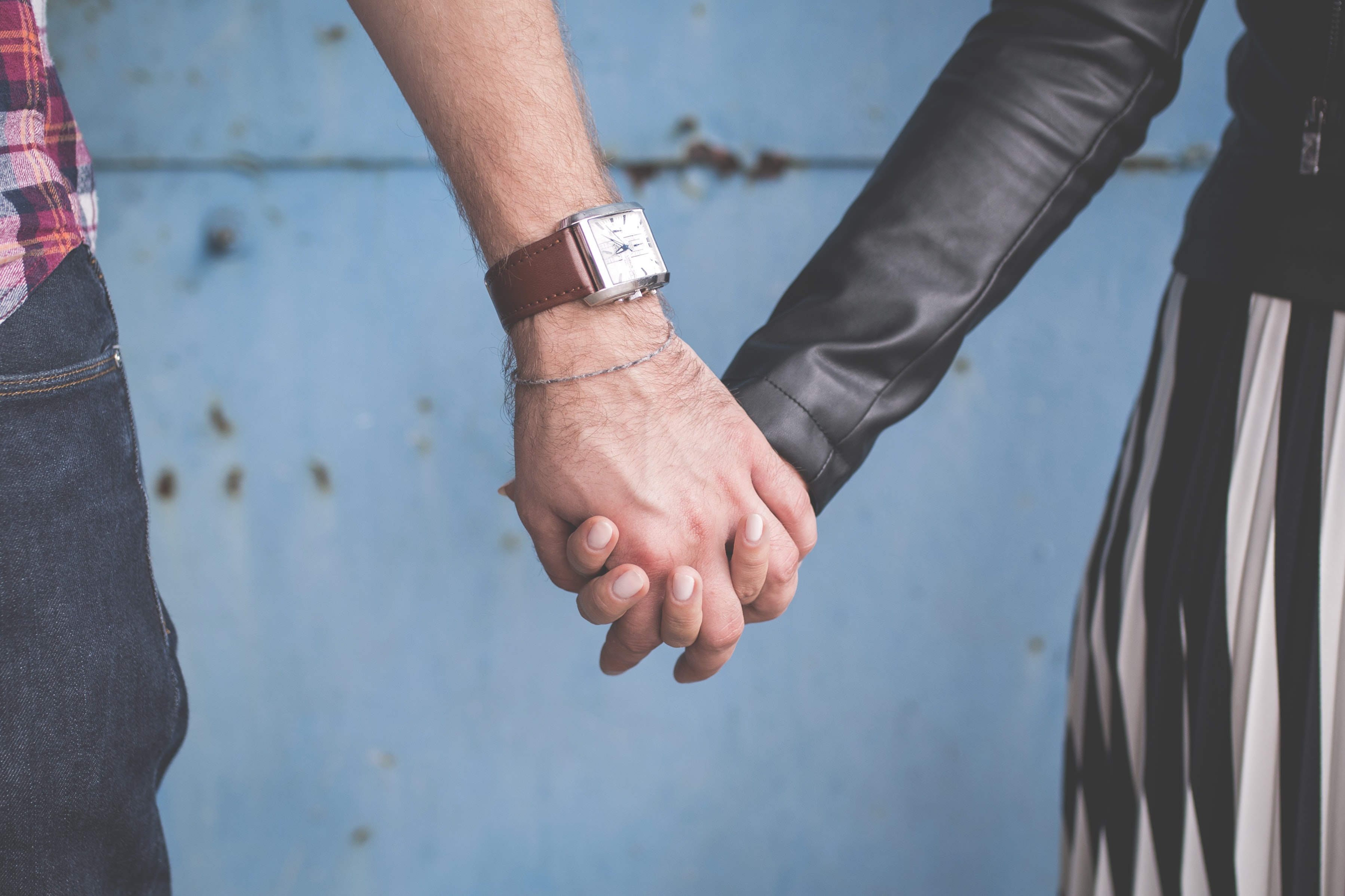 The genetics of the timing of sex and reproduction