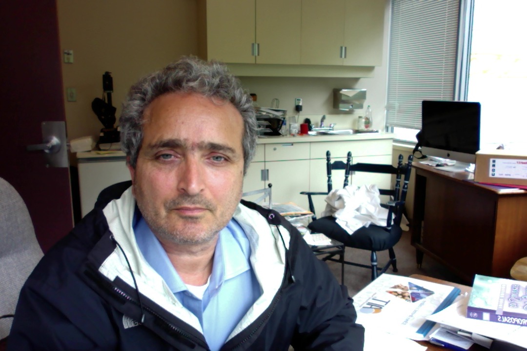 Go to the profile of Yossef Av-Gay