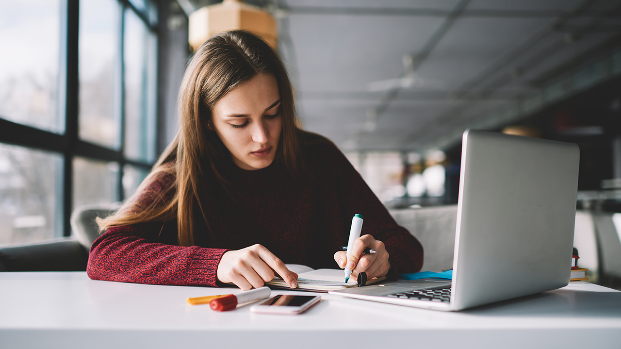 What is a financial advice administrator?